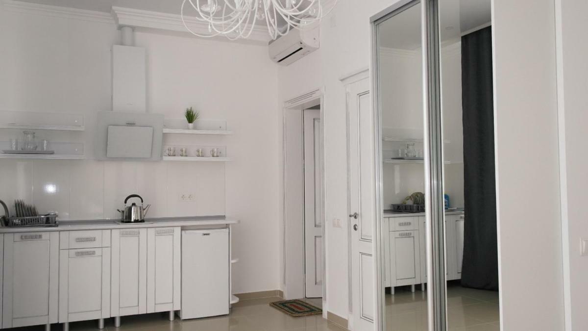 Мини-Отель Фаворит Апартаменты Bugaz Exterior foto