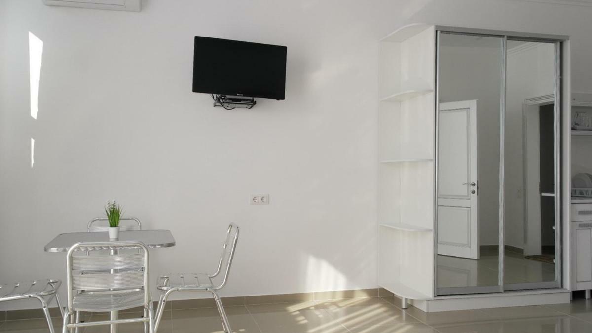 Мини-Отель Фаворит Апартаменты Bugaz Exterior foto